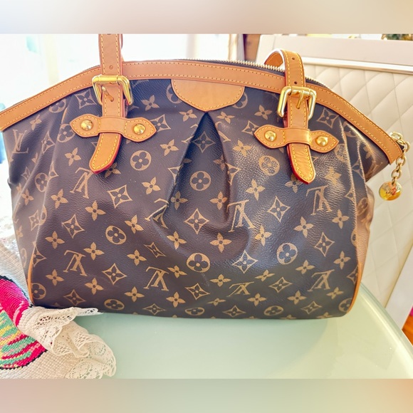 Louis Vuitton Monogram Canvas Tivoli GM Satchel - Picture 2 of 16